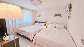 Sillim Danggok Station Full-Op Two Room